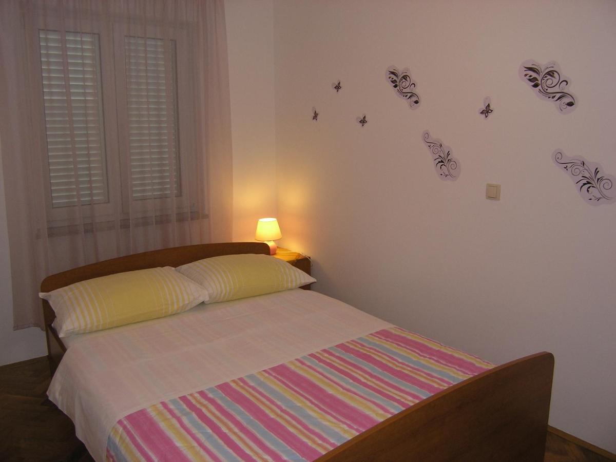 Apartments Biljana For Relaxing Holidays In Baska Zewnętrze zdjęcie