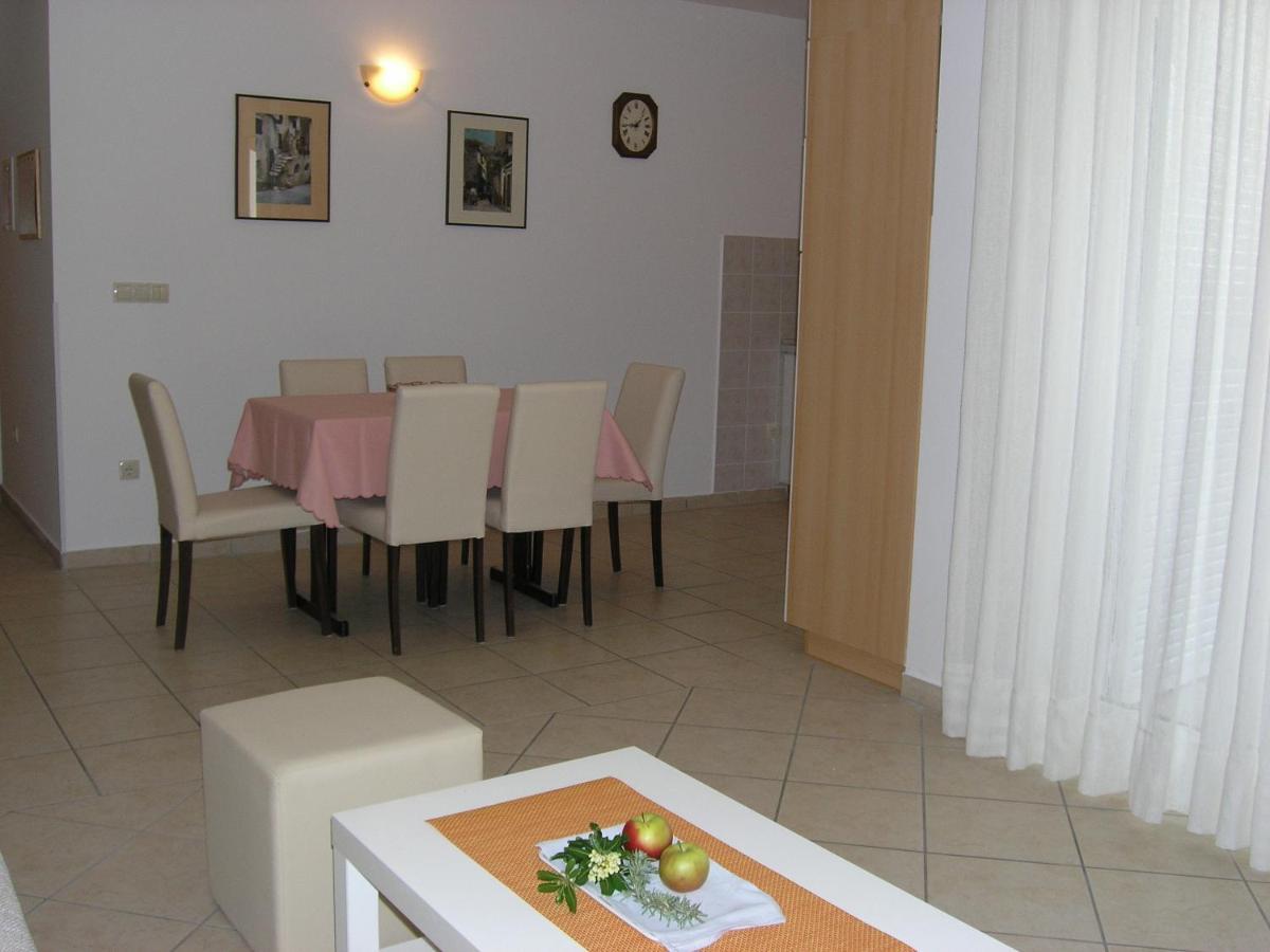 Apartments Biljana For Relaxing Holidays In Baska Zewnętrze zdjęcie